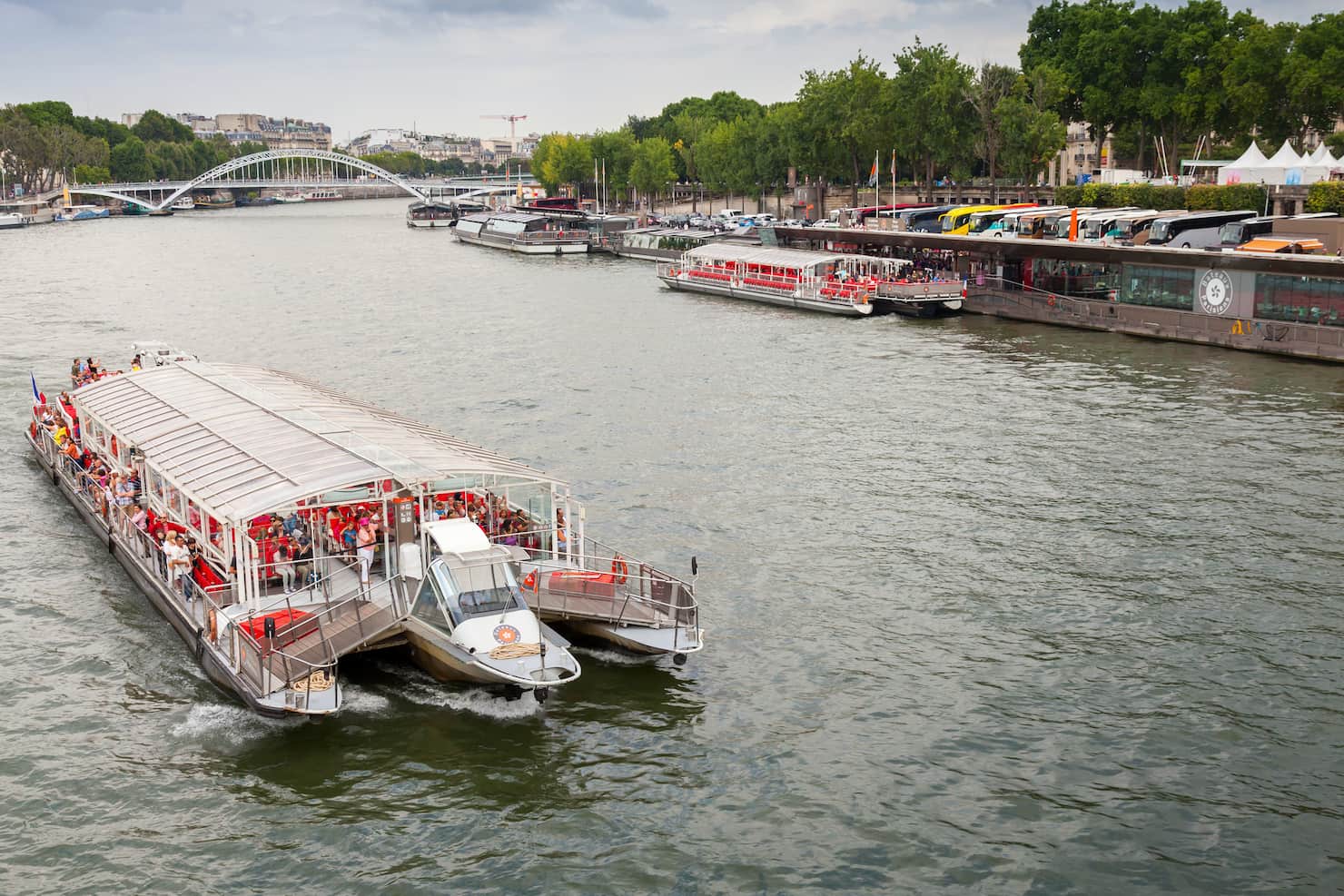 cruise seine boten parijs