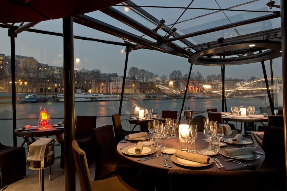 crociera sulla senna con cena bateaux parisiens